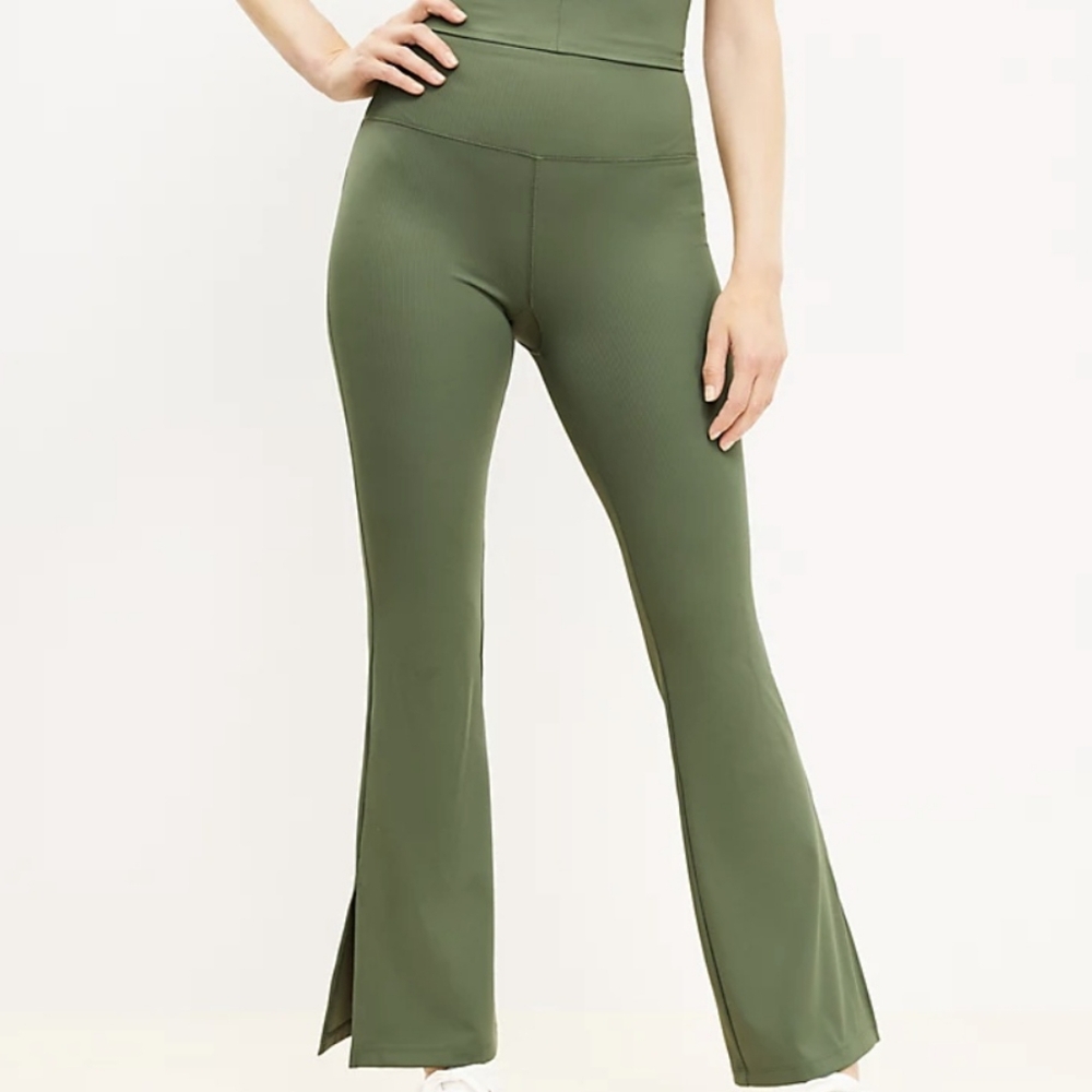 NWT Loft Lou & Grey Softsculpt Side Slit Flare Leggings Large